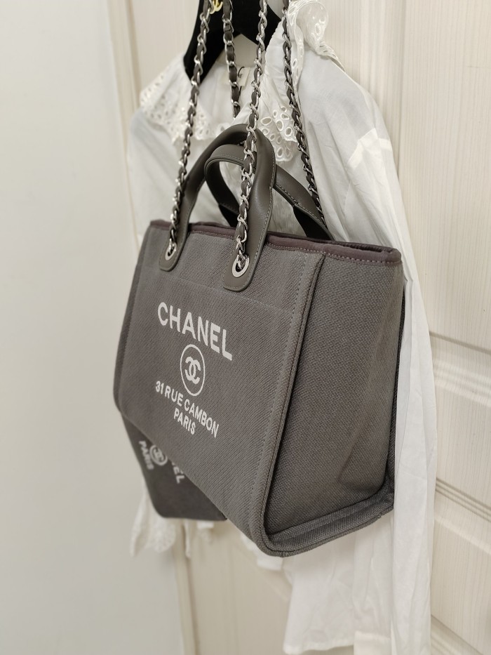 Handbag Chanel size 38 cm