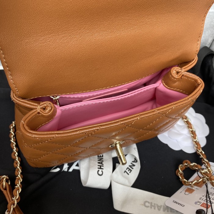 Handbag Chanel 𝟐𝟖𝟑𝟎𝟎 size 𝟏𝟑*𝟏𝟗*𝟗 𝐜𝐦