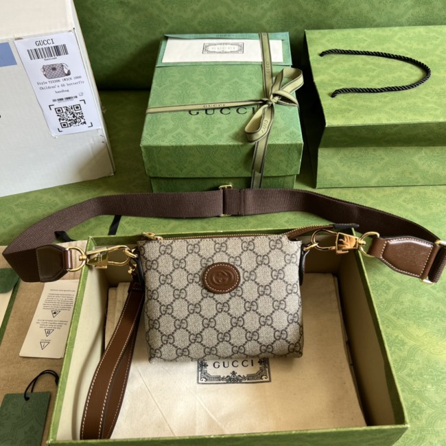 Handbag Gucci 723306 size 16*13.5*3.5 cm