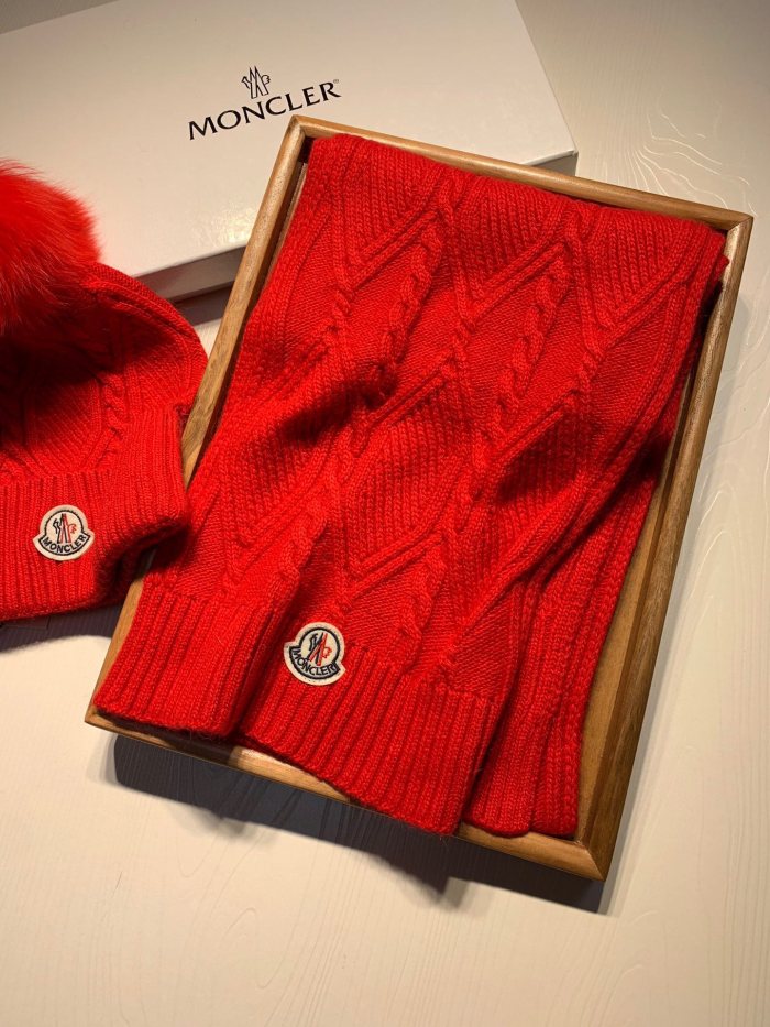 Hat & Scarf Moncler 2