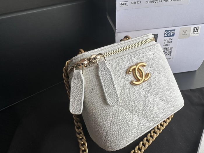 Handbag Chanel 3203 size 11cmx8.5cmx7 cm
