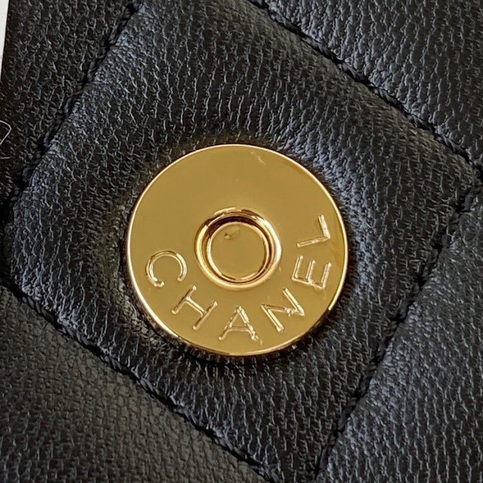 Handbag Chanel AP2549 size 8x10x3.2 cm