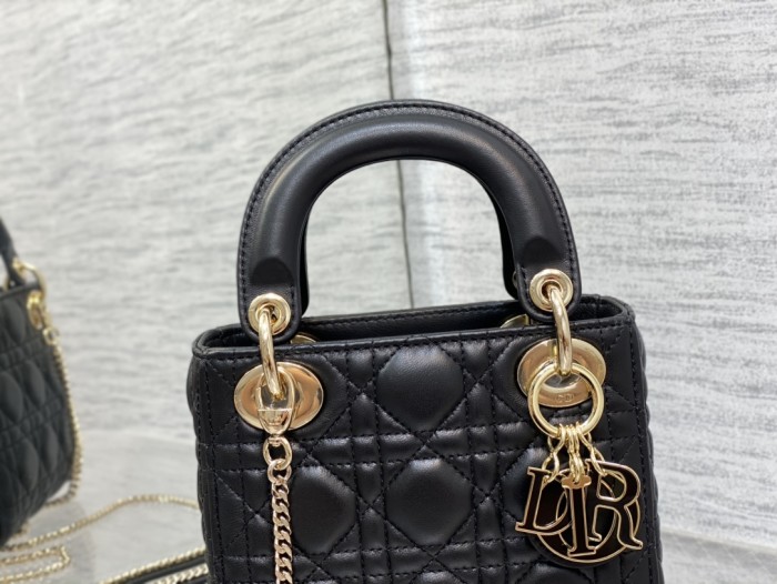 Handbag Dior size 17 cm
