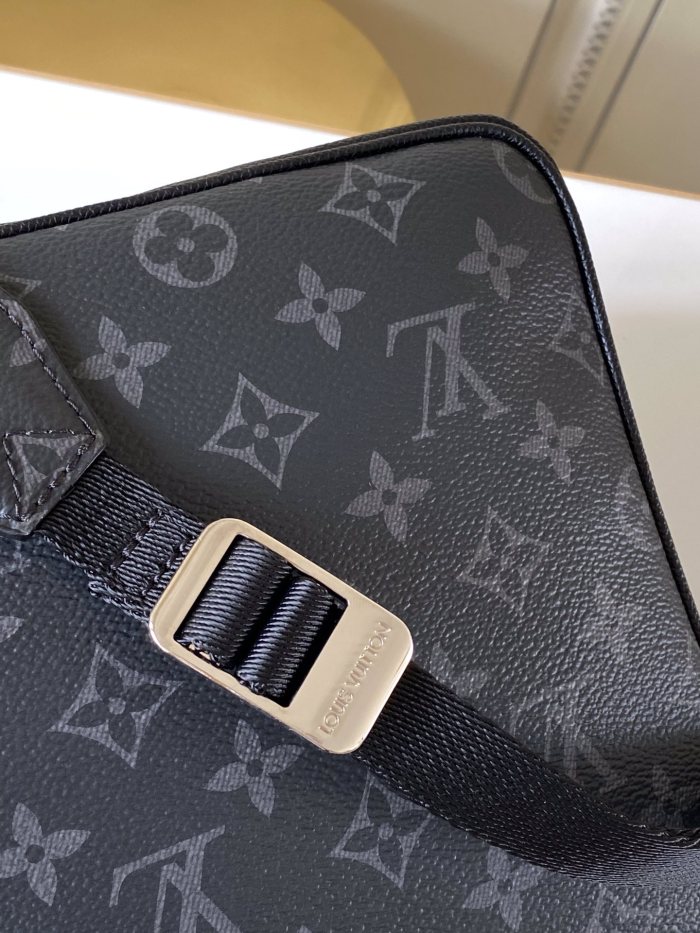 Handbag Louis Vuitton M30233 size 29.5x 20.0x 10.5 cm