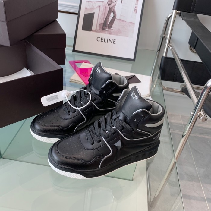 VALENTINO GARAVANI ONE STUD SNEAKER 6