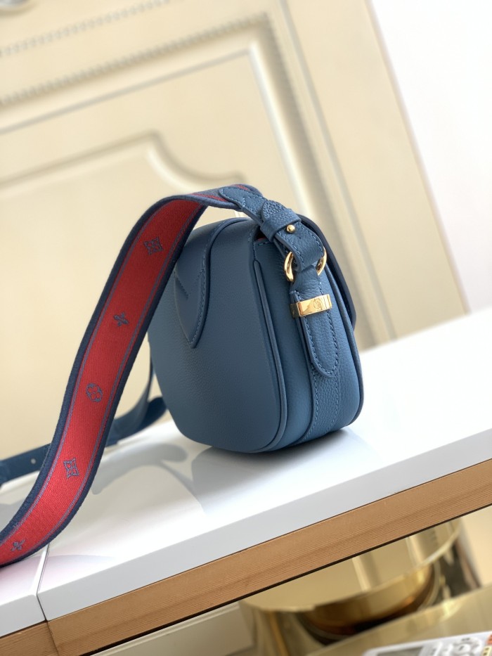 Handbag Louis Vuitton M58964 size 21 x 15 x 6.5 cm