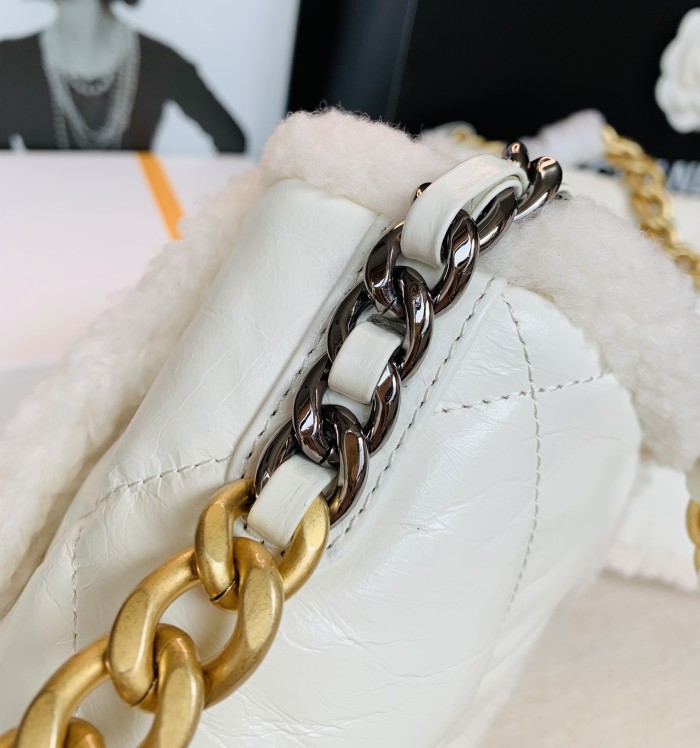 Handbag Chanel As1160 size 26×16×9 cm