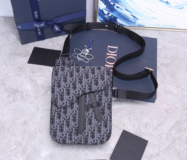 Handbag Dior CD93306 size 16*21*5 cm