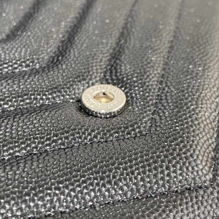 Handbags SAINT LAURENT 393953 size 19x11.5x4 cm