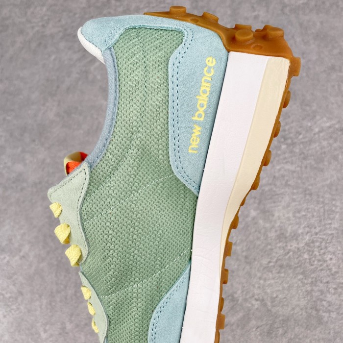 New Balance 327 Sneaker 7