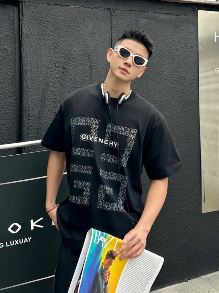 Clothes Givenchy 149