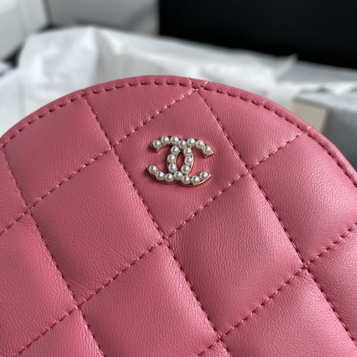Handbag Chanel size 12x12x4.5 cm