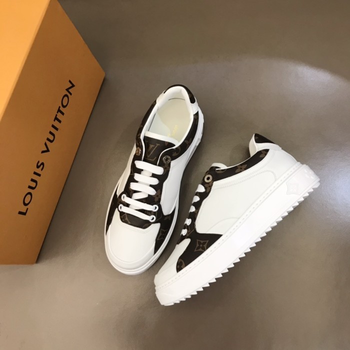 Louis Vuitton Low Top sneaker 76