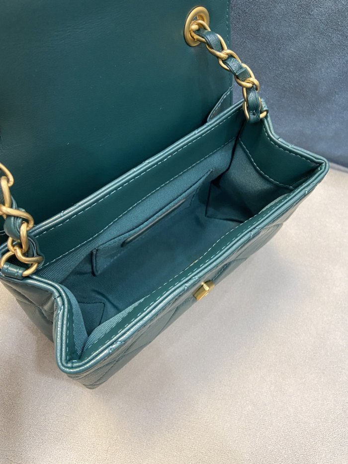 Handbag Chanel AS2633 size 18x7x12 cm