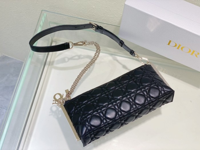 Handbag Dior size 27 x 12 x 5 cm