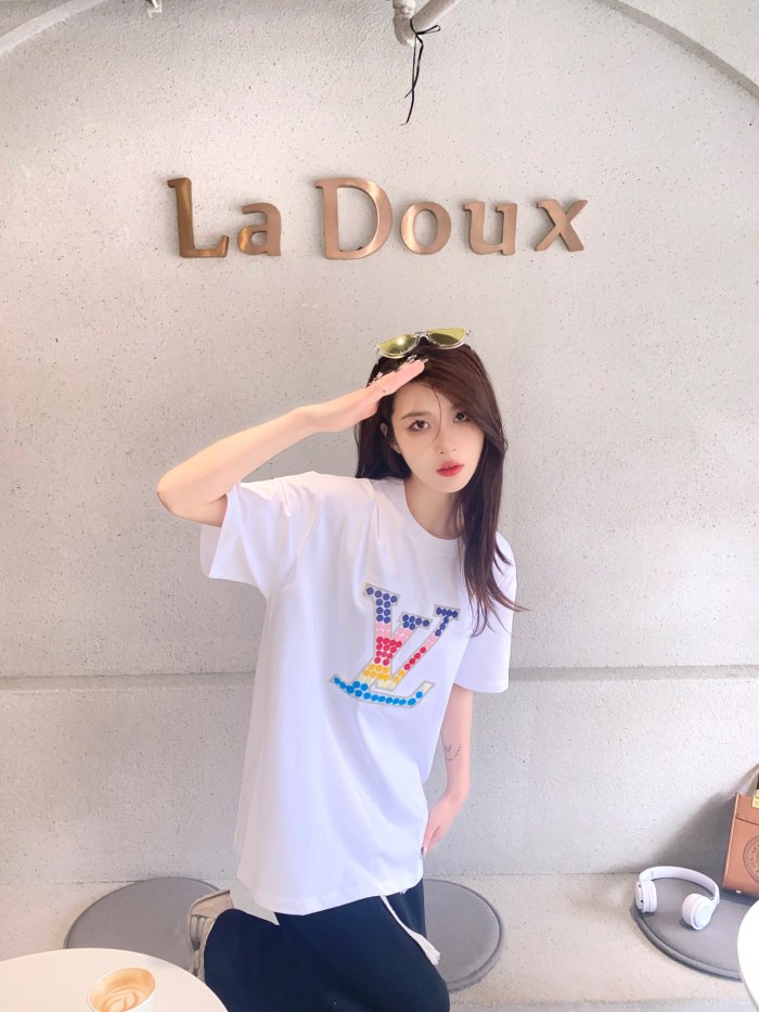 Clothes Louis Vuitton 279