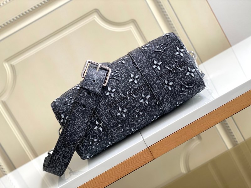 Handbag Louis Vuitton M21448 size 27x17x13 cm