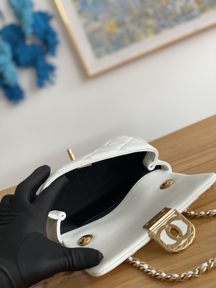 Handbag Chanel 3473 size 13*18*6 cm