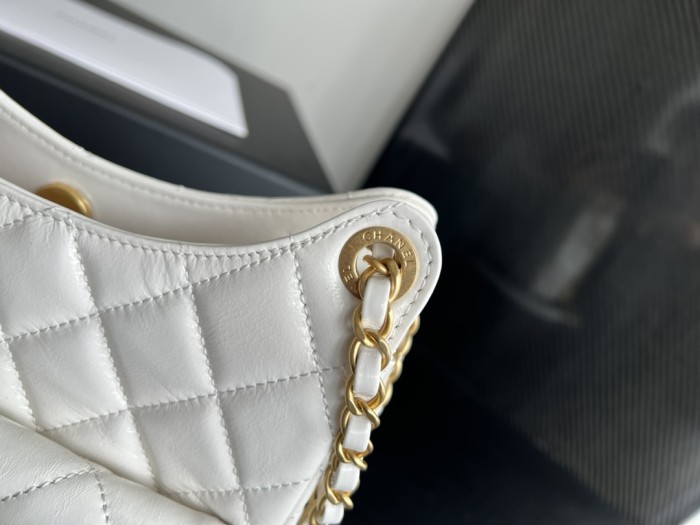 Handbag Chanel AS3690 size 21.5cmx22.5cmx7 cm