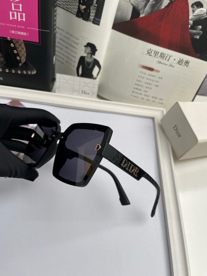 sunglasses Dior 7115