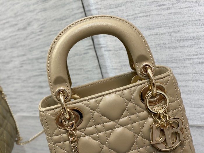 Handbag Dior size 17 cm