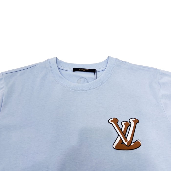 Clothes Louis Vuitton 100