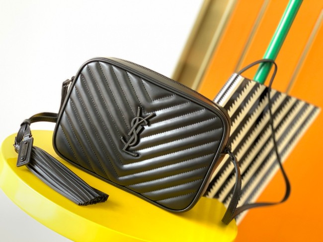 Handbags SAINT LAURENT 520534 size 23x16x6 cm