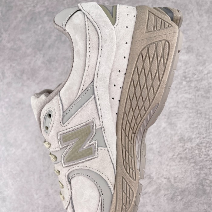 New Balance 2002R Sneaker 2
