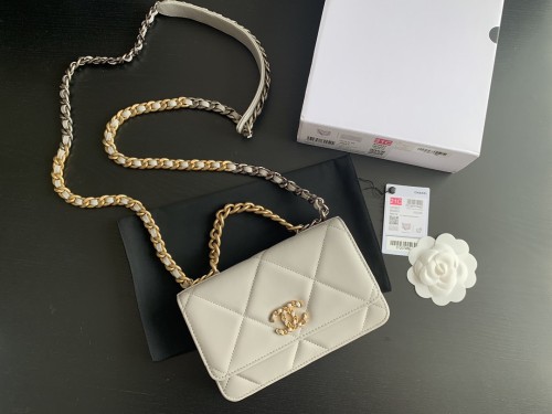 Handbag Chanel 0957 size 19 cm