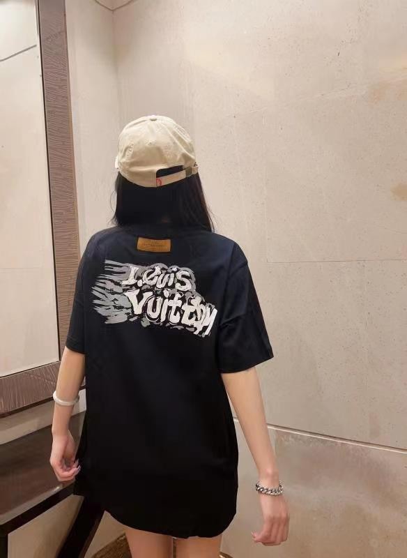 Clothes Louis Vuitton 35