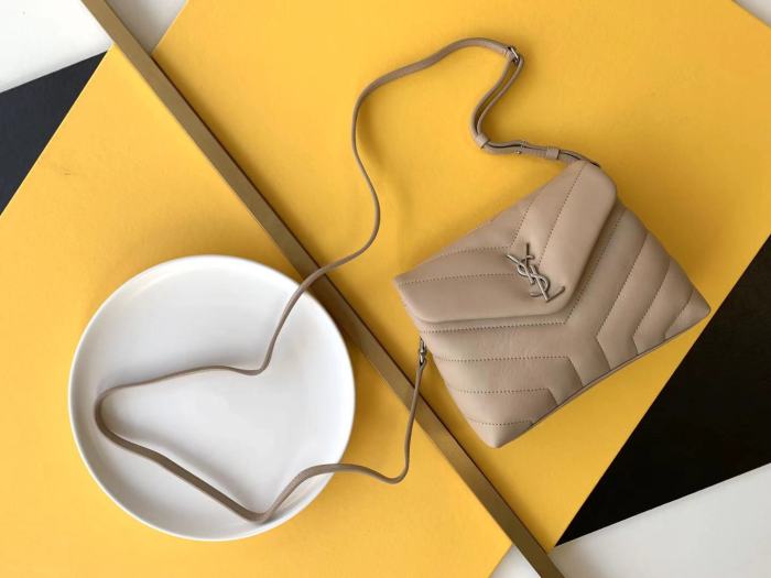 Handbags SAINT LAURENT 467072 size 20X14X7 cm