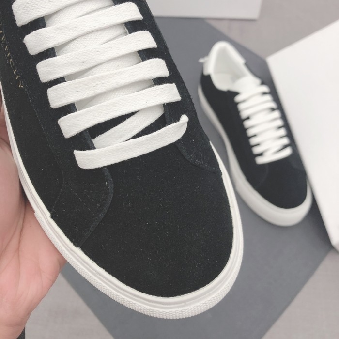 Givenchy Urban Street Logo-print Leather Sneakers 25