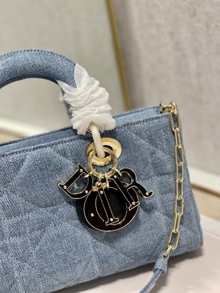 Handbag Dior 0540 size 26*6*14 cm