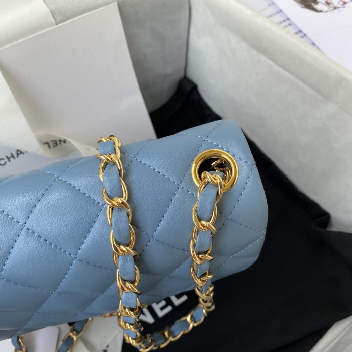Handbag Chanel size 17 cm