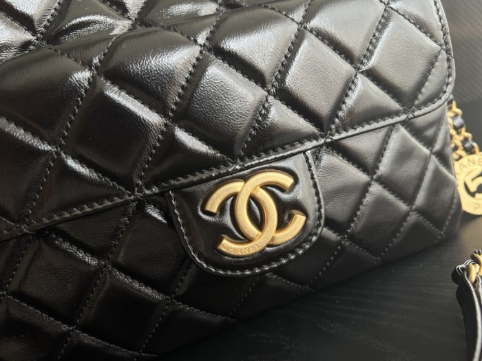 Handbag Chanel AS3690 size 21.5cmx22.5cmx7 cm