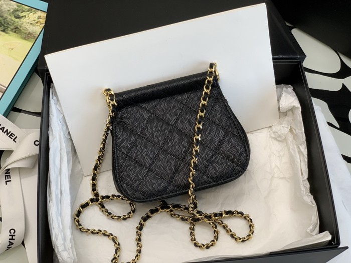 Handbag Chanel 99210 size 12.5*14*6 cm
