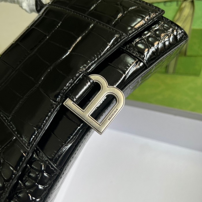 Handbag Gucci 5928331 size 19*13*8 cm