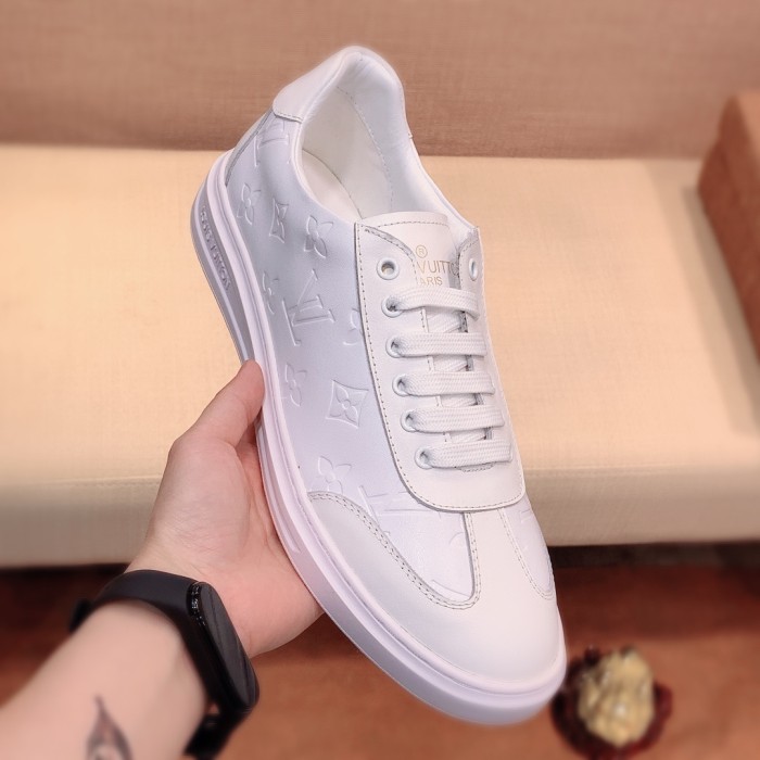Louis Vuitton Low Top sneaker 89