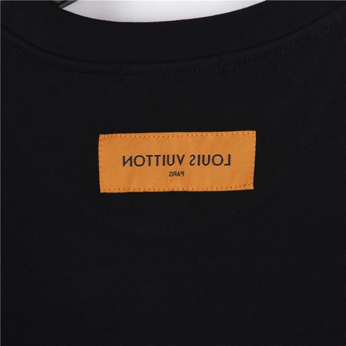 Clothes Louis Vuitton 382