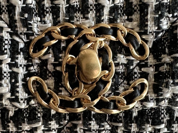 Handbag Chanel AS1161 size 30 CM