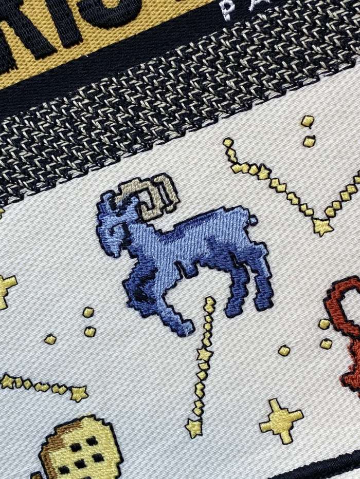 Handbag Dior size 36*18*28 cm