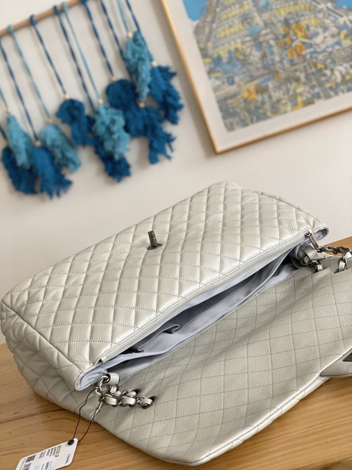 Handbag Chanel 94305 size 46.6x29x17 cm