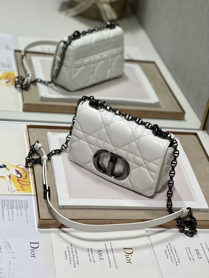 Handbag Dior 1200 size 20 cm