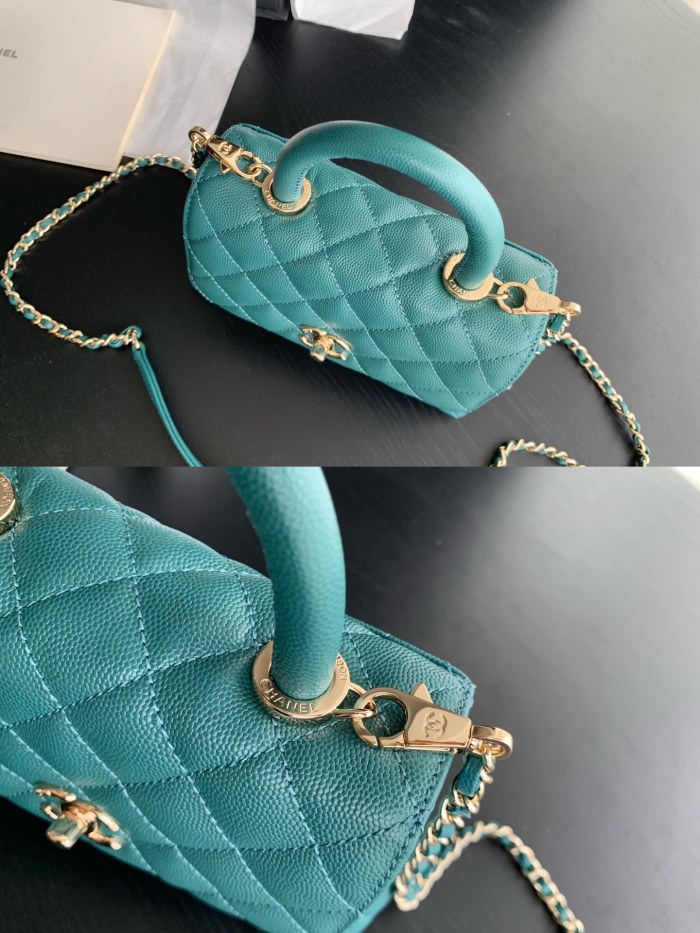 Handbag Chanel 2215 size 19 cm