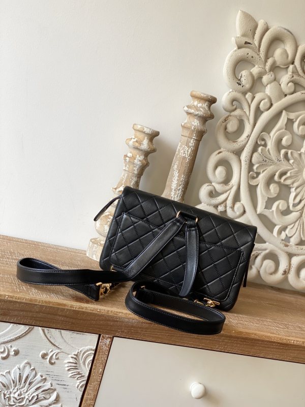 Handbag Chanel A86 size 25 15 6.5 cm