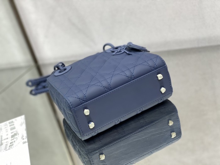 Handbag Dior size 17 cm