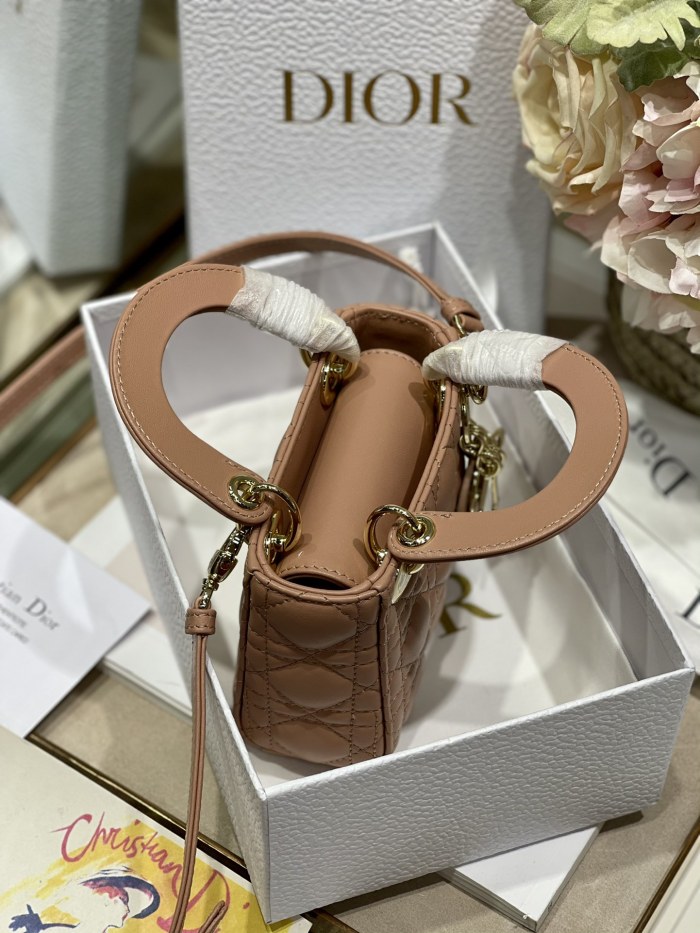 Handbag Dior 6601 size 12*10*5 cm