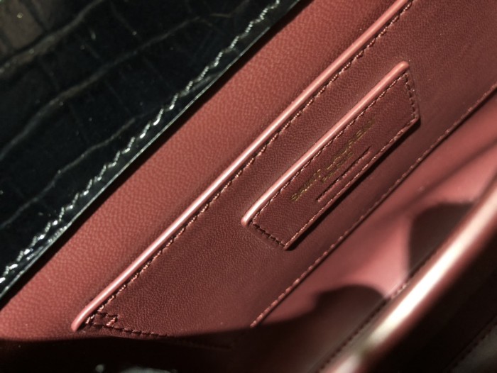 Handbags SAINT LAURENT 602716 size 20x16x7.5 cm