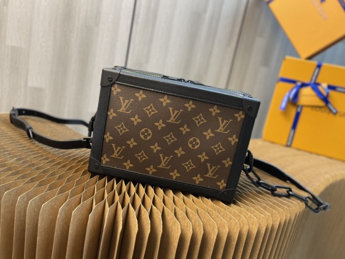 Handbag Louis Vuitton M44478 Virgil Abhol size 25×18×10cm