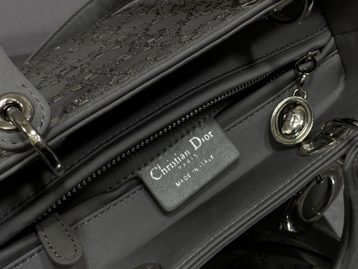 Handbag Dior size 24 cm